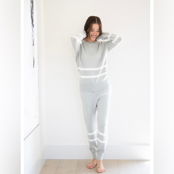 Priv Rian Lounge Set. Super soft lounge set. Material content is not listed. - Picture 2 of 14